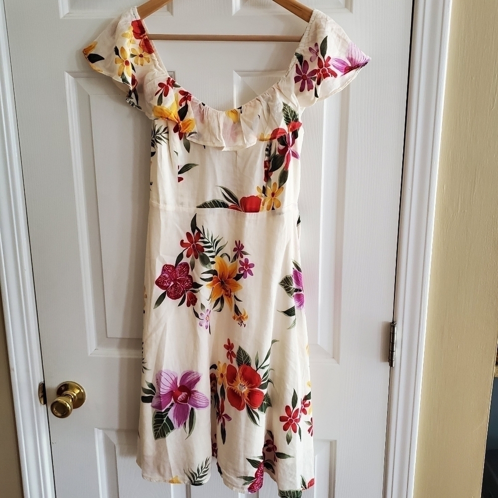 Old Navy Fit & Flare Ruffle-Trim Cami Dress in White Floral size XS